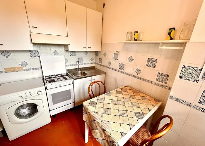 Sabina Trilo Sirolo, In Centro Con Posto Auto *