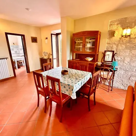 Sabina Trilo Sirolo, In Centro Con Posto Auto